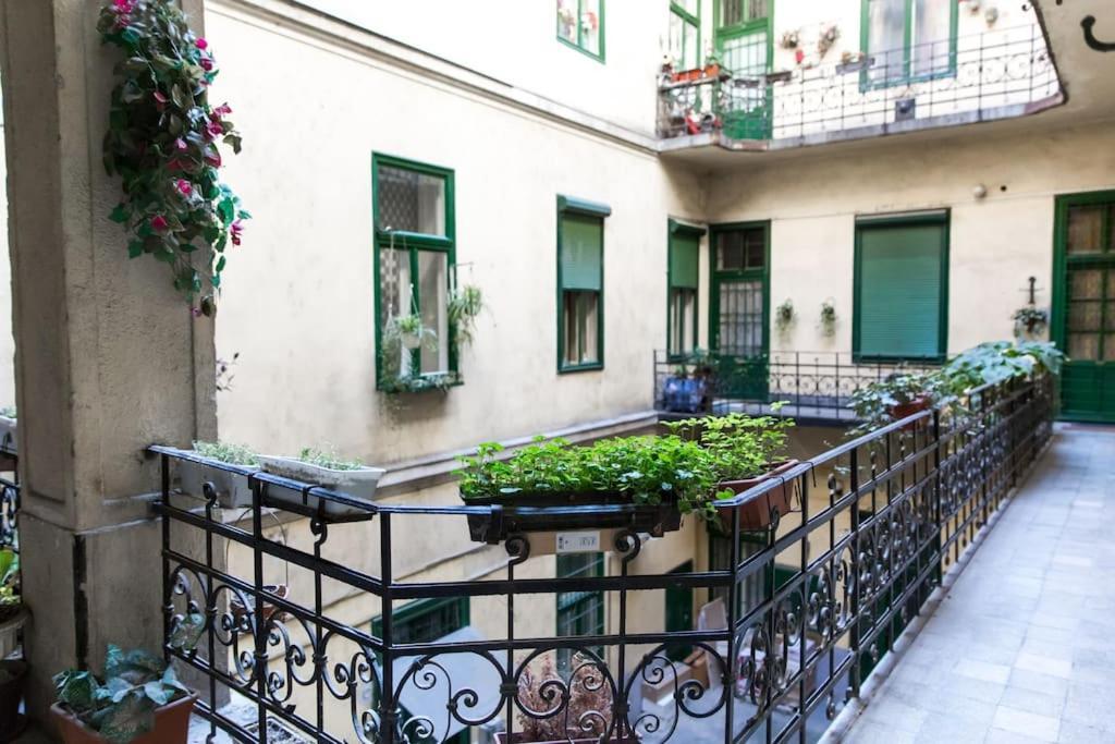 דירות בודפשט Central Budget Lofts מראה חיצוני תמונה